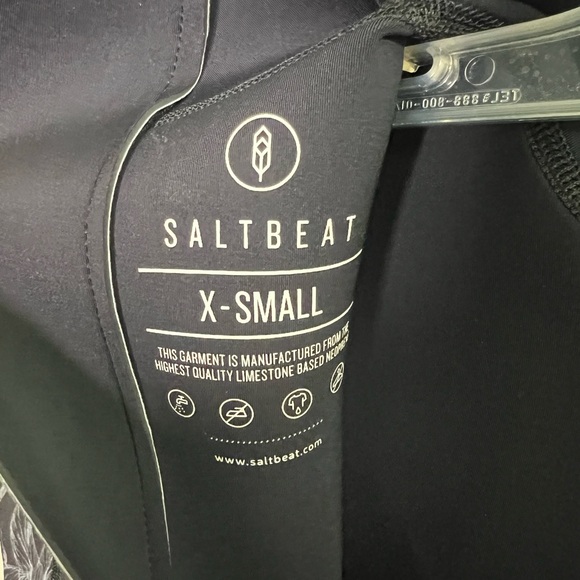 Saltbeat XS Women's Neoprene Daira Two
Tone LS Top - Picture 5 of 5